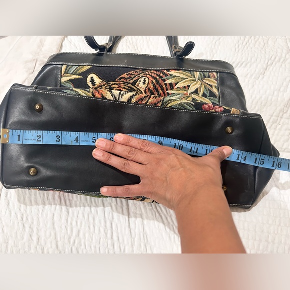 ISABELLA FIORE Vintage Tiger Beaded Tote Y2K Bag - Picture 10 of 14